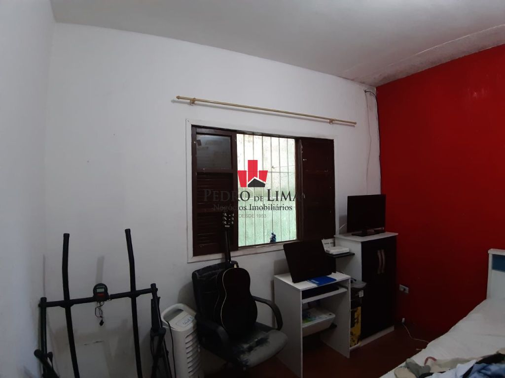 Casa Térrea com 3 dormitórios , Edicula, e 2 vagas na Ponte Rasa 