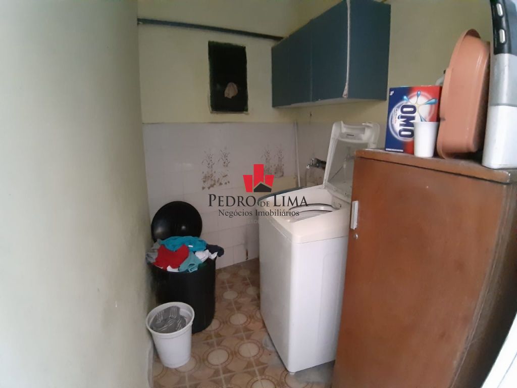 Casa Térrea com 3 dormitórios , Edicula, e 2 vagas na Ponte Rasa 
