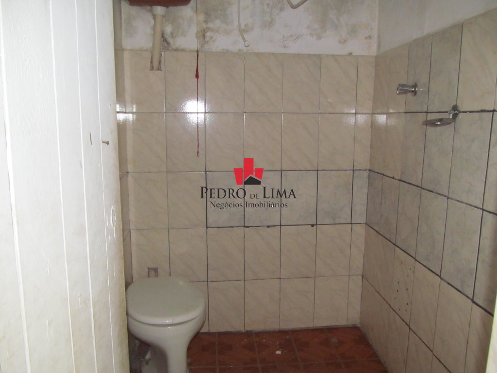 Terreno de 280 metros Com 3 residências e 1 Comércio