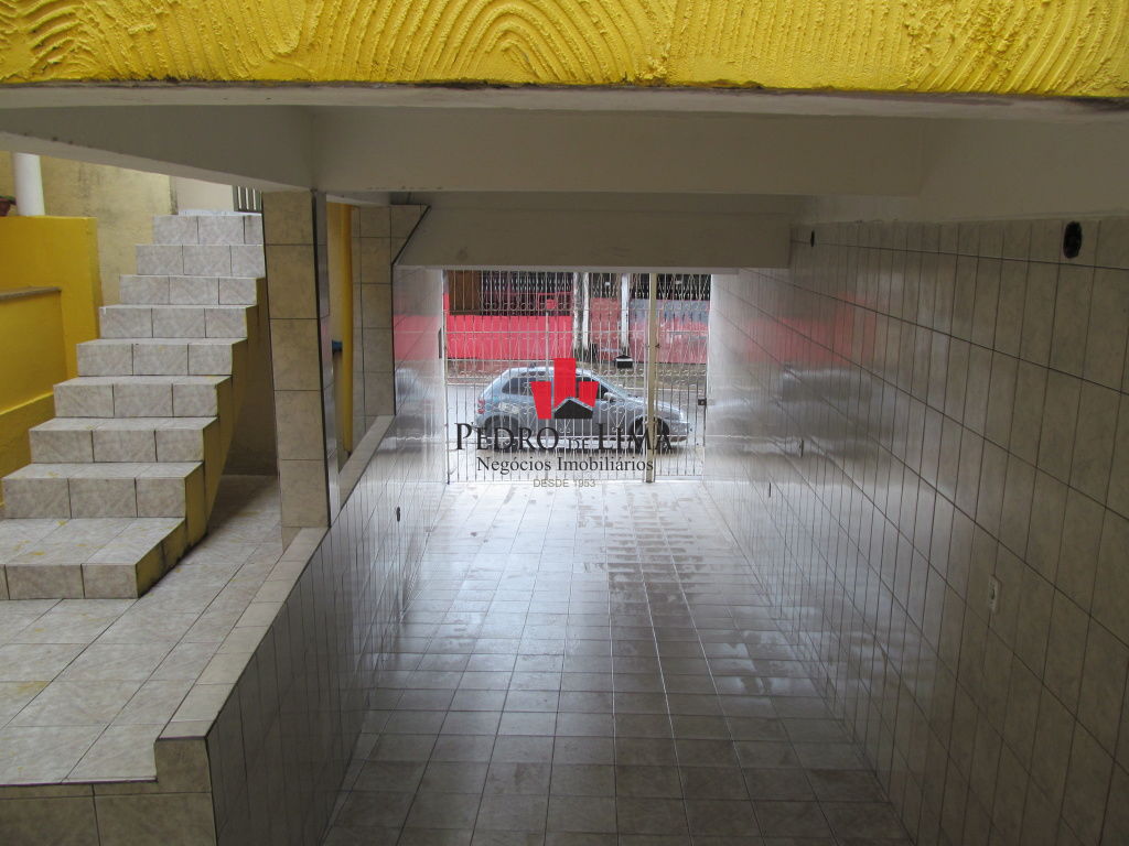 Terreno de 280 metros Com 3 residências e 1 Comércio