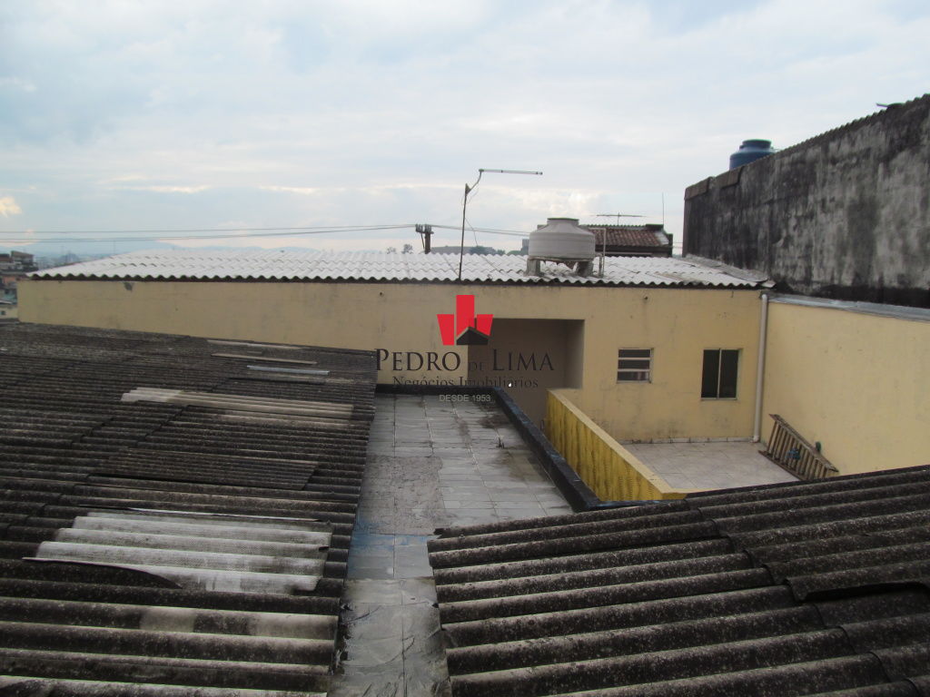 Terreno de 280 metros Com 3 residências e 1 Comércio