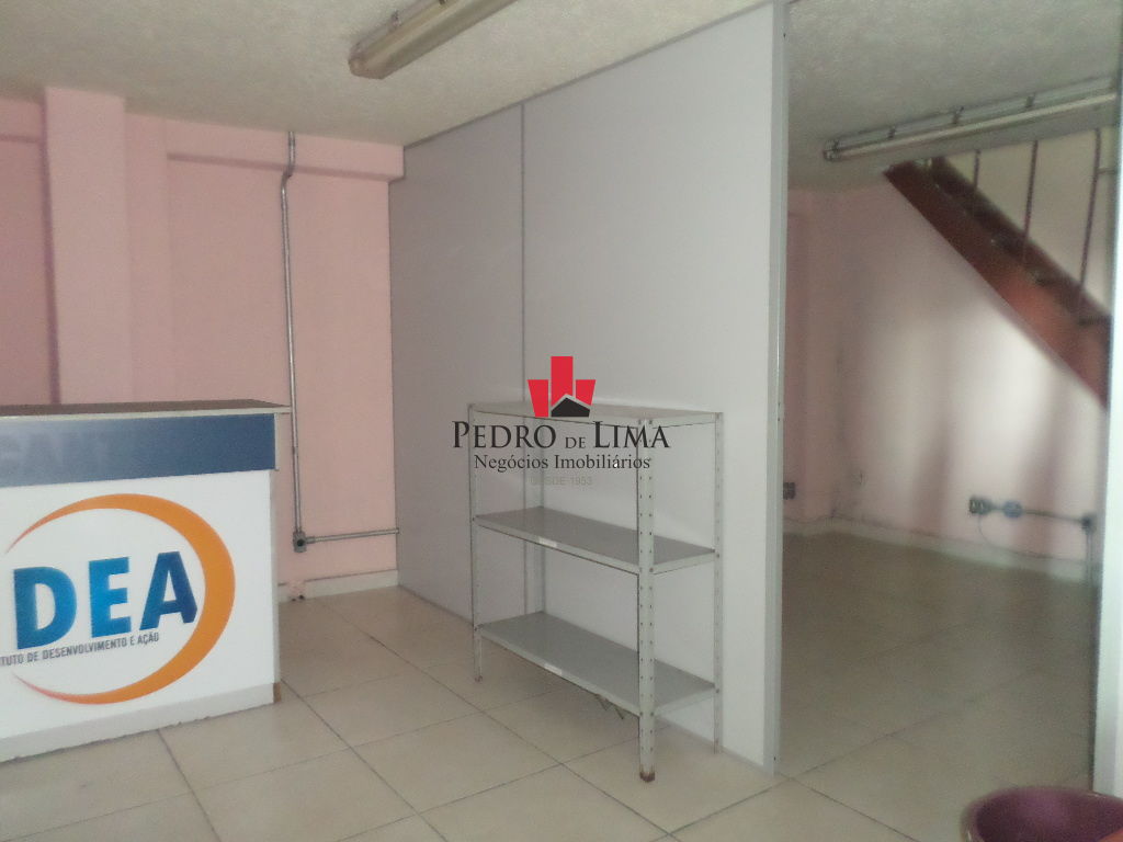 Prédio comercial em Av principal no Arthur Alvim com 15 vagas aproximadamente