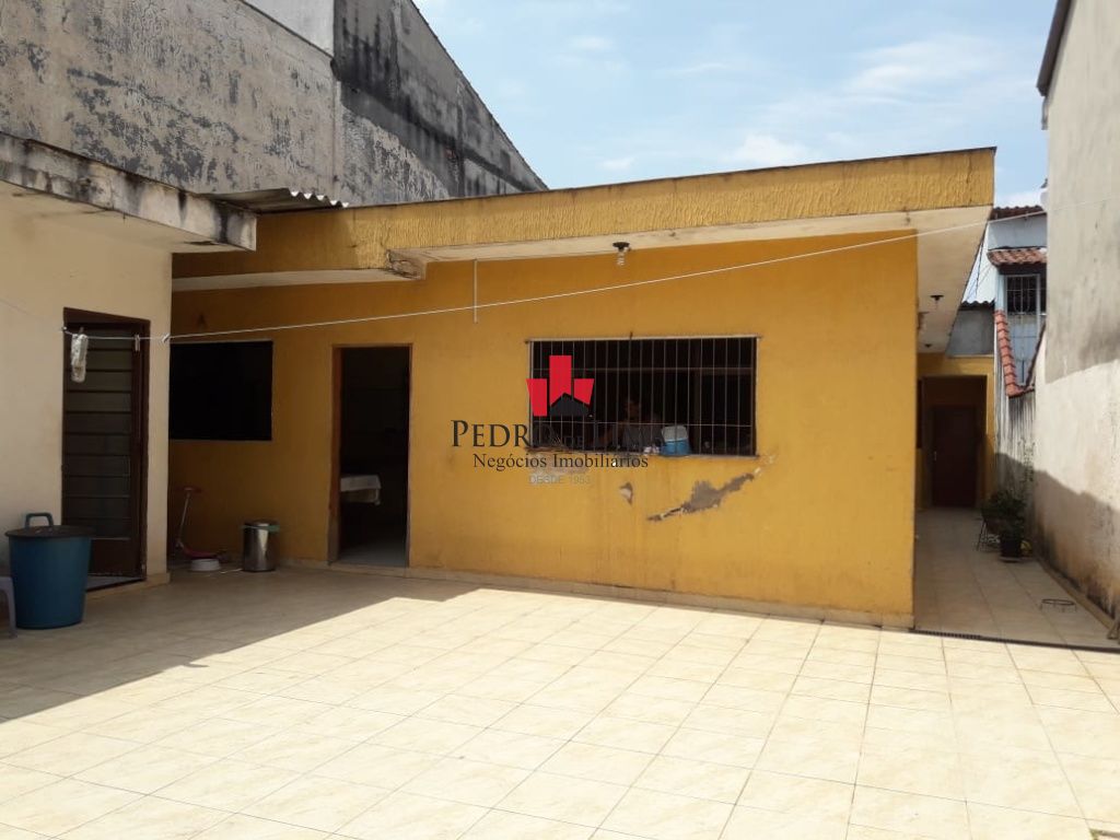 Casa térrea com amplo Terreno na Ponte Rasa