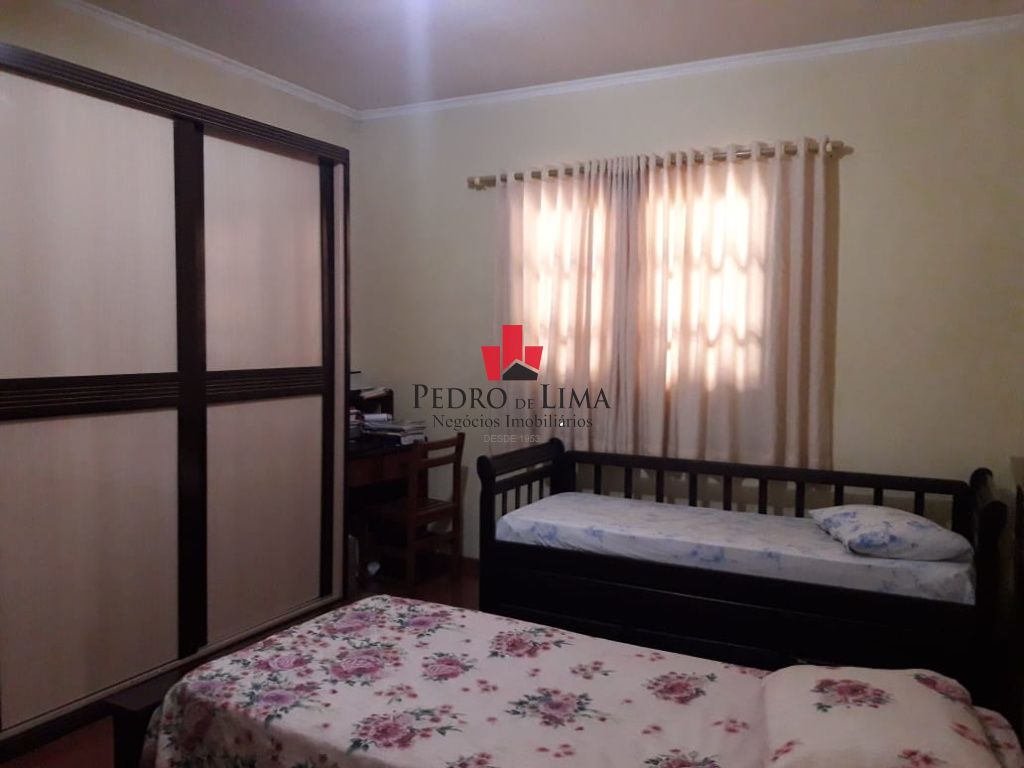 Casa térrea com amplo Terreno na Ponte Rasa
