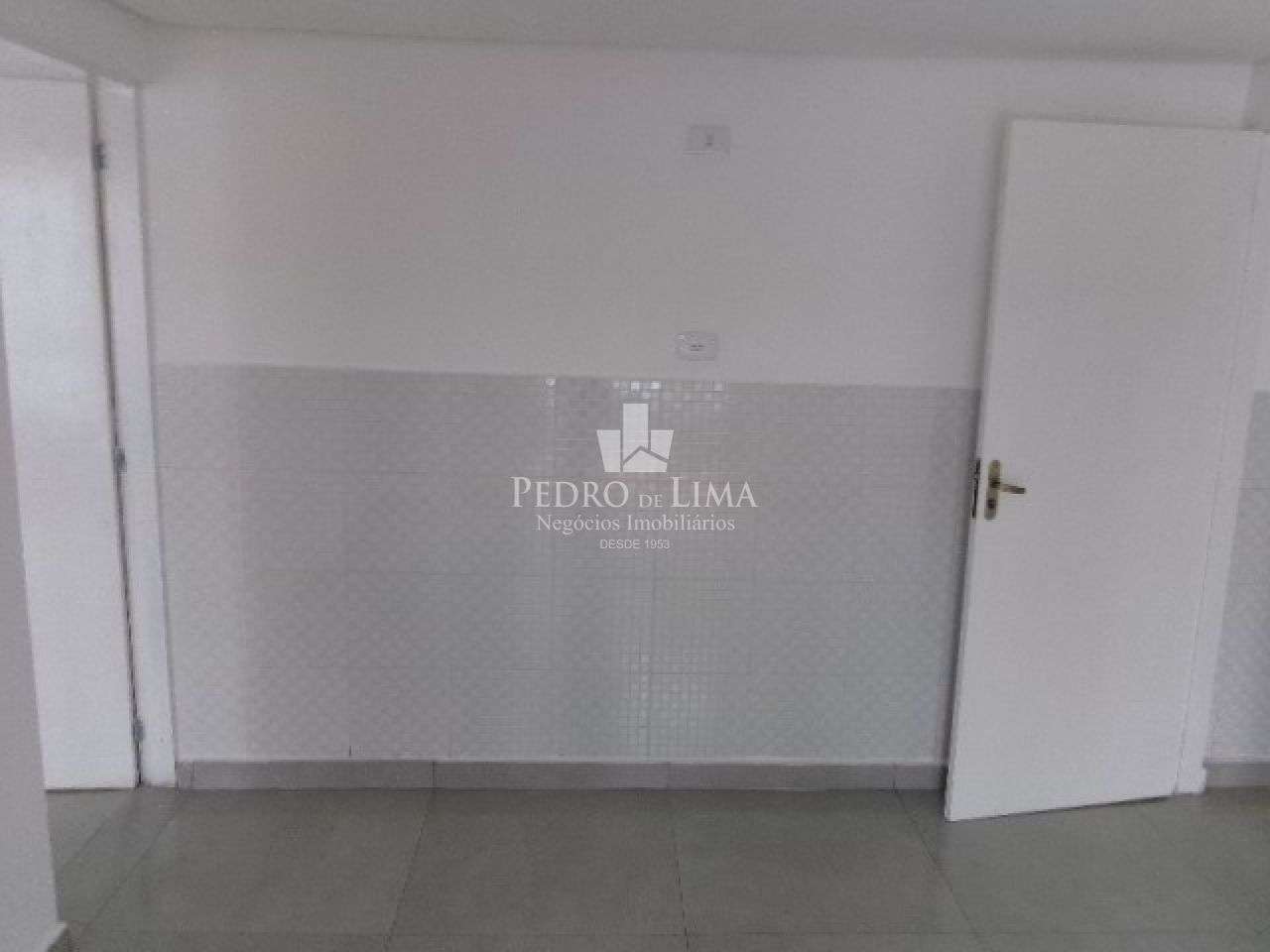 Casa comercial com quintal 220m² no Jardim Popular