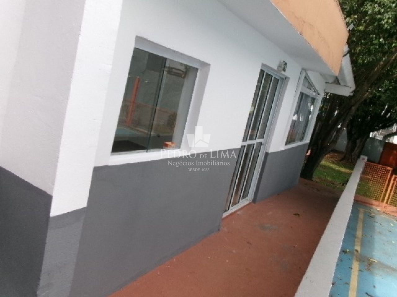 Casa comercial com quintal 220m² no Jardim Popular