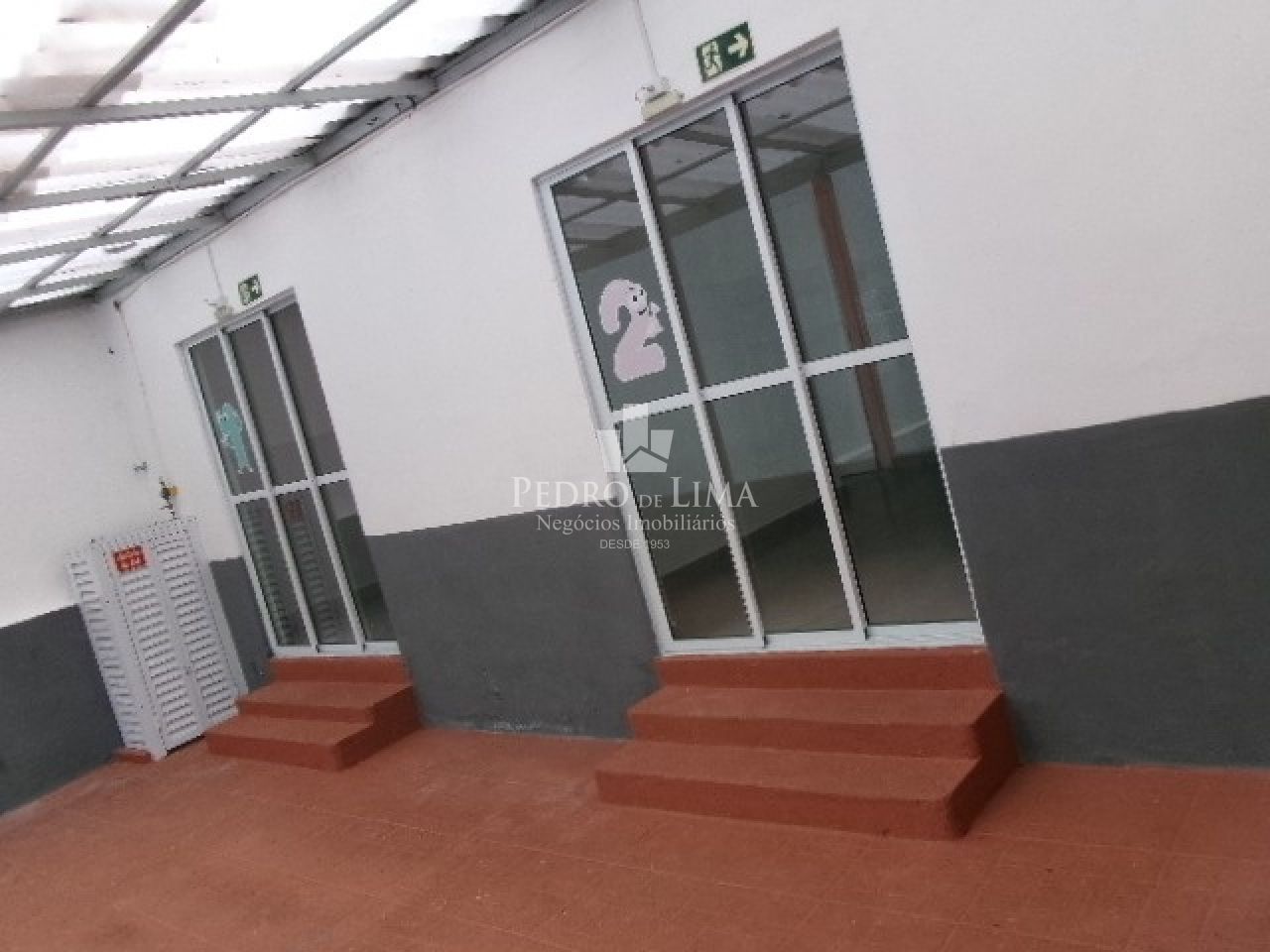 Casa comercial com quintal 220m² no Jardim Popular