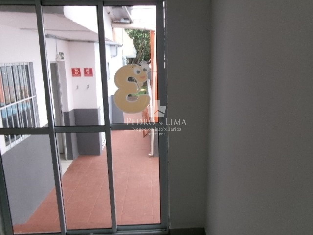 Casa comercial com quintal 220m² no Jardim Popular