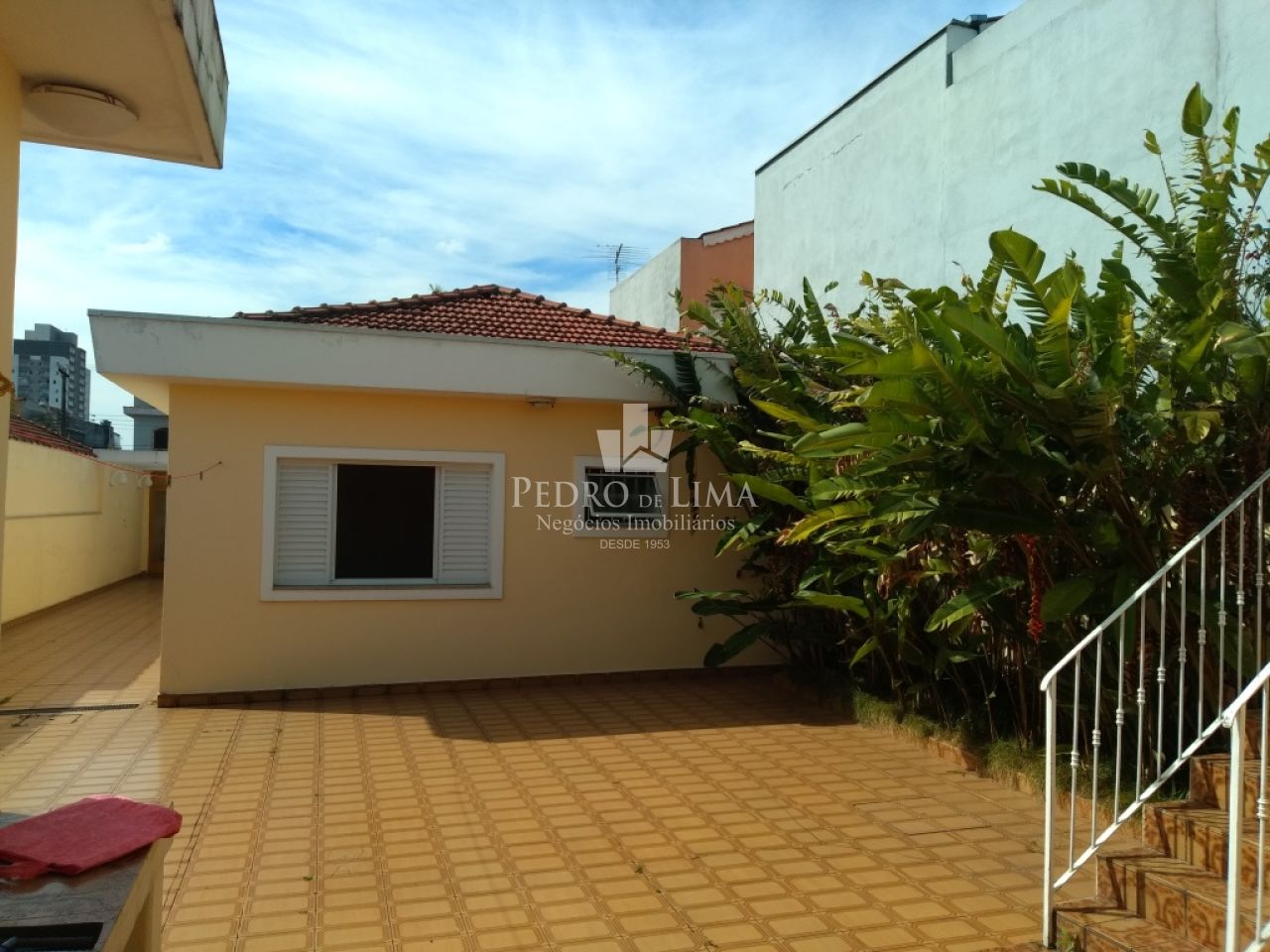 Casa Térrea 3 Suites e 10 Vagas Cangaiba Locação Comercial