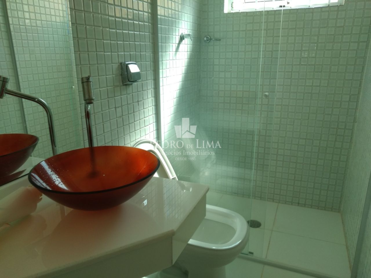 Casa Térrea 3 Suites e 10 Vagas Cangaiba Locação Comercial
