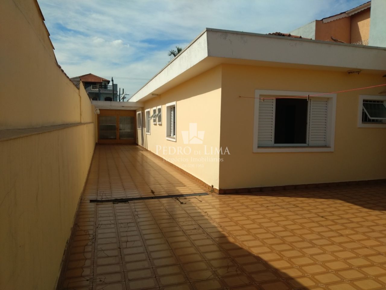 Casa Térrea 3 Suites e 10 Vagas Cangaiba Locação Comercial