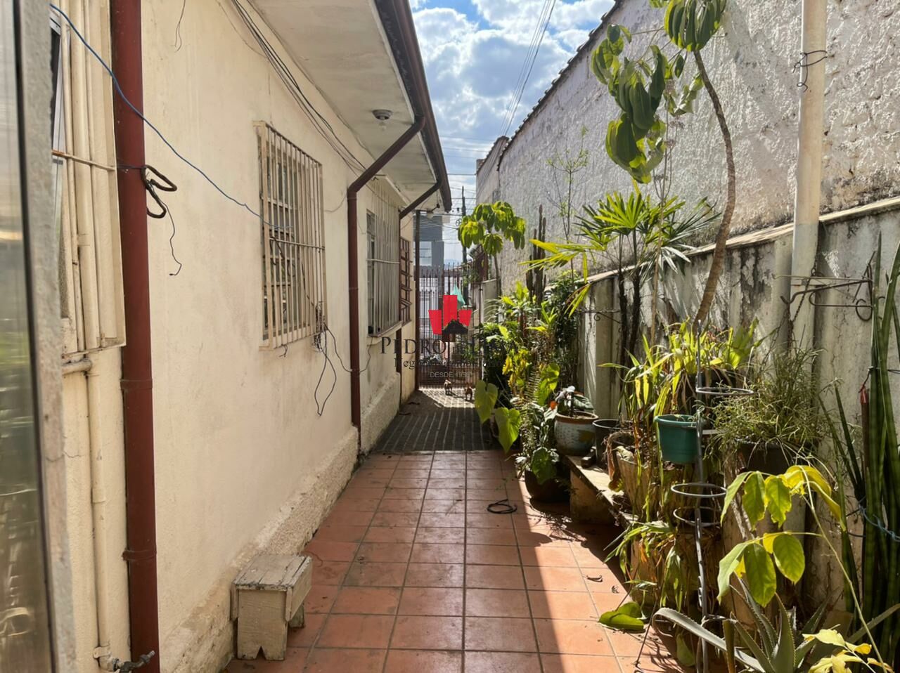 Casa 3 dormitórios e 2 vagas no Cangaiba