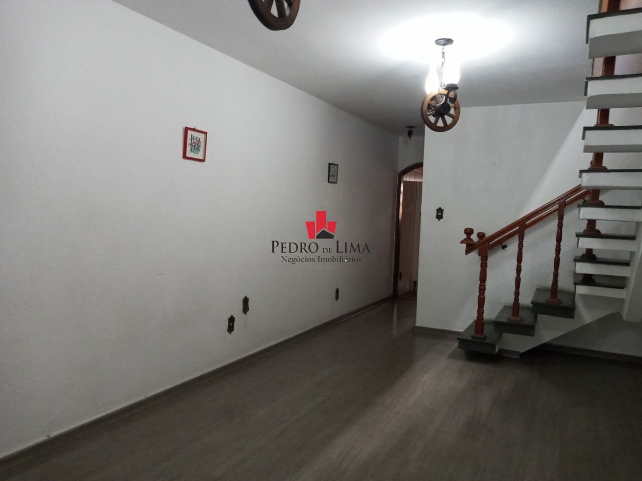 imagem do imovel Sobrado com 5 dormitórios e 3 pavimentos na Vila Ré ref: PE35645