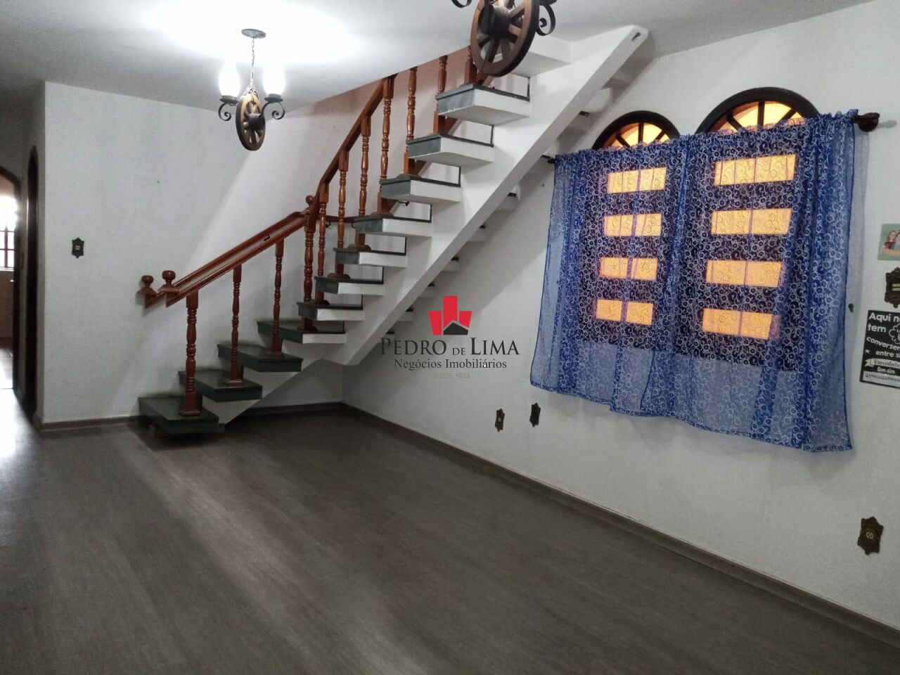imagem do imovel Sobrado com 5 dormitórios e 3 pavimentos na Vila Ré ref: PE35645
