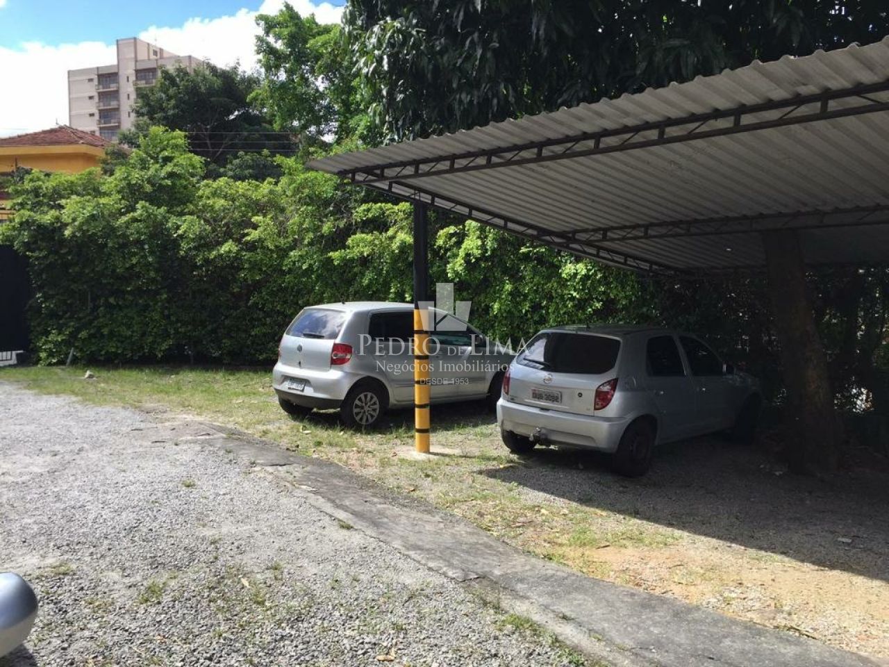 Galpão 1800m², 1600 área fabril e  2380 de área de Terreno, No Cangaíba, Entra caminhão.