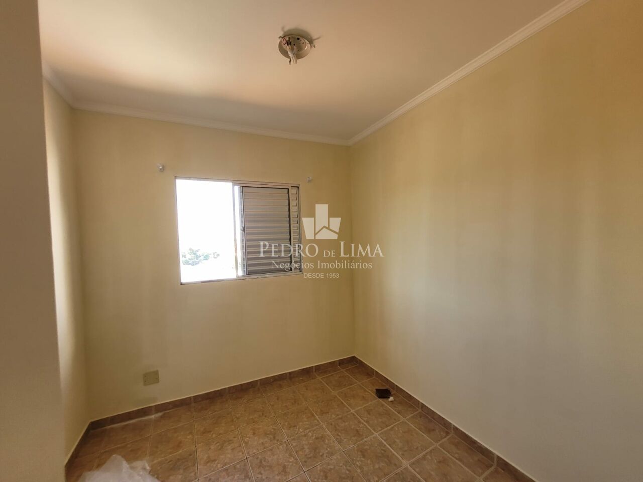 Apartamento de sobreloja 114m² para fins comerciais na Regiao Penha