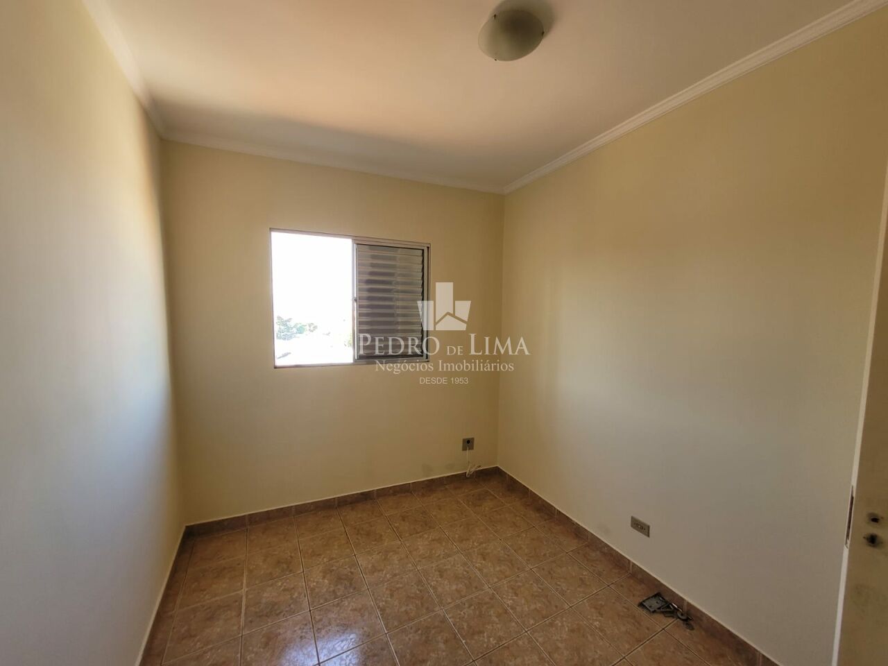 Apartamento de sobreloja 114m² para fins comerciais na Regiao Penha