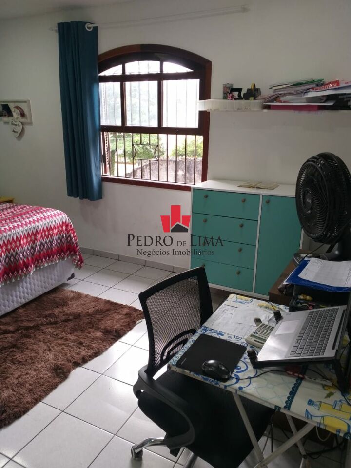 Casa térrea com quintal, ótimo para renda no Arthur Alvim