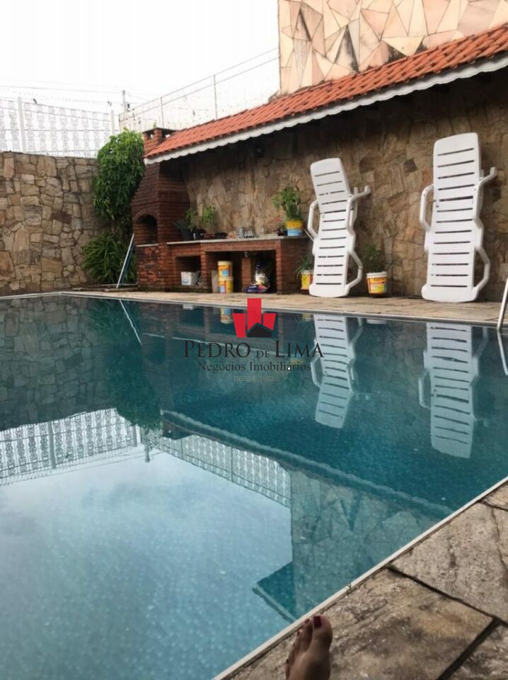 Casa de alto padrão em São Miguel.