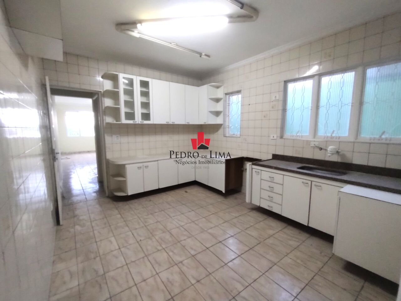 imagem do imovel Sobrado de 3 Dormitórios e 2 Vagas e com Edícula de 2 Dormitórios em Itaquera ref: PE37278