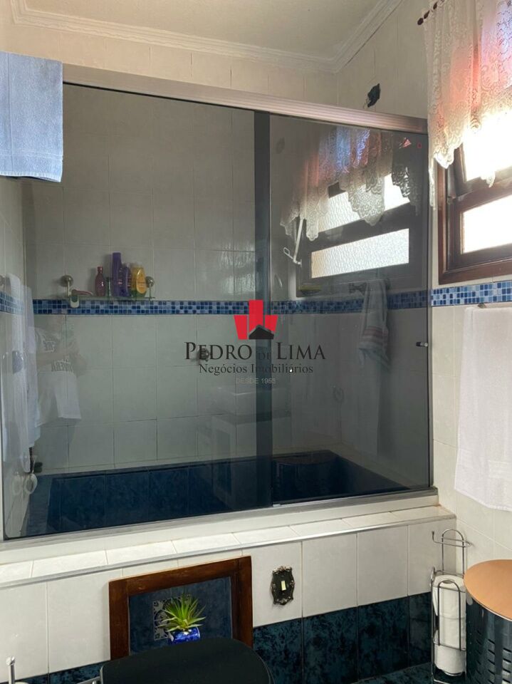 Sobrado frontal 3 Suítes e 5 Vagas no Cangaiba
