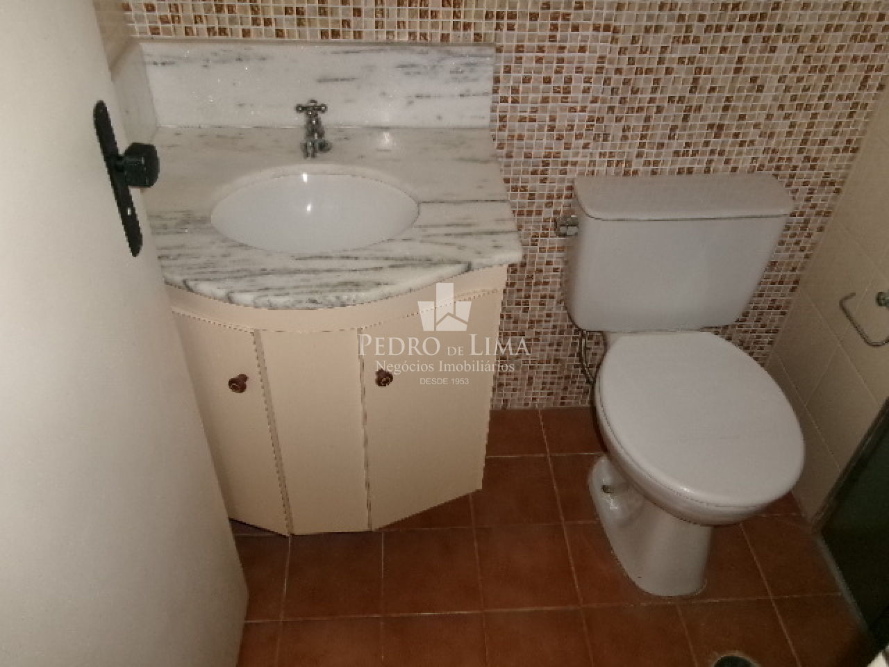Apartamento 2 dormitórios, 1 Suite e 1 vaga coberta  na Penha