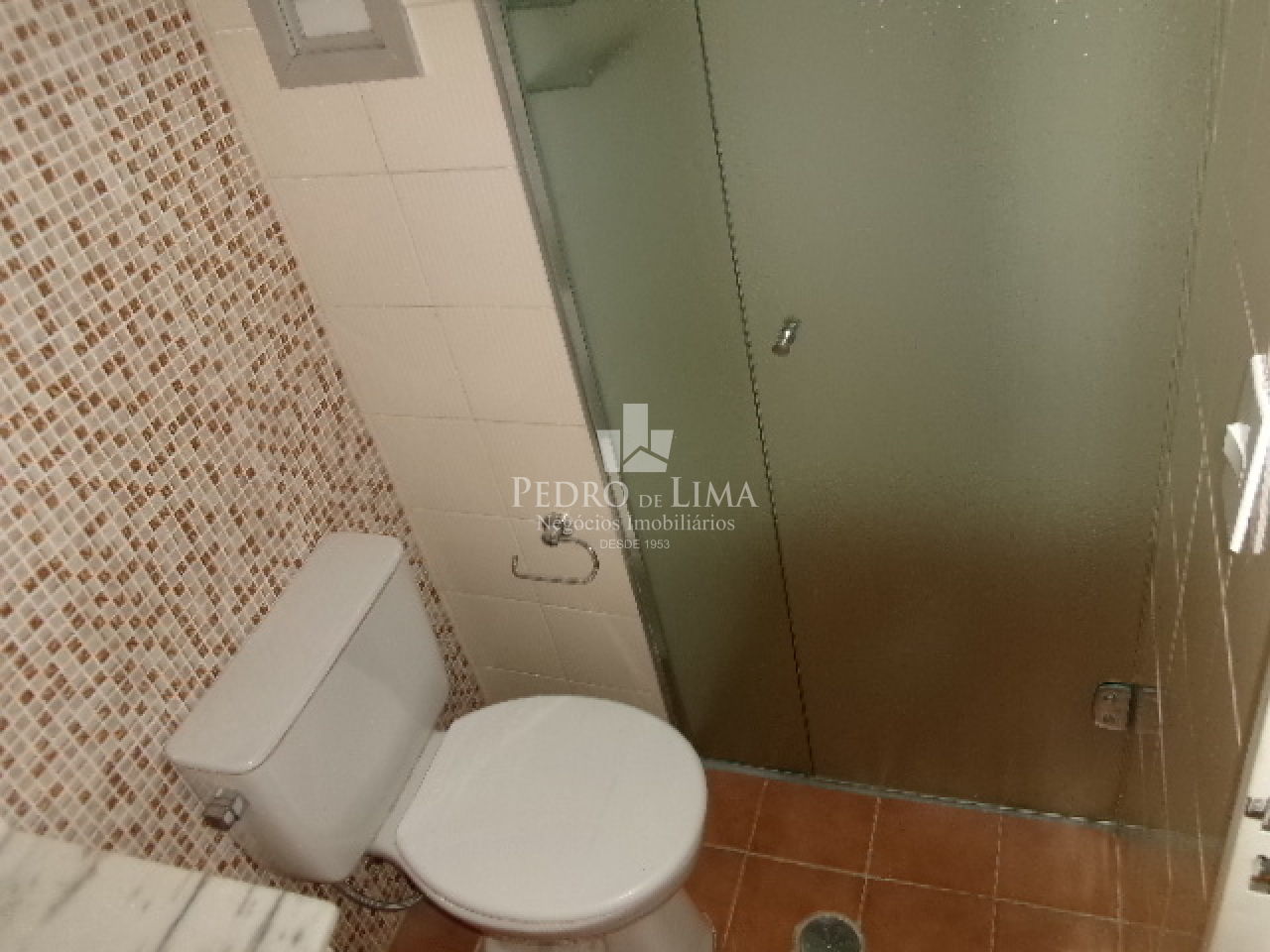 Apartamento 2 dormitórios, 1 Suite e 1 vaga coberta  na Penha