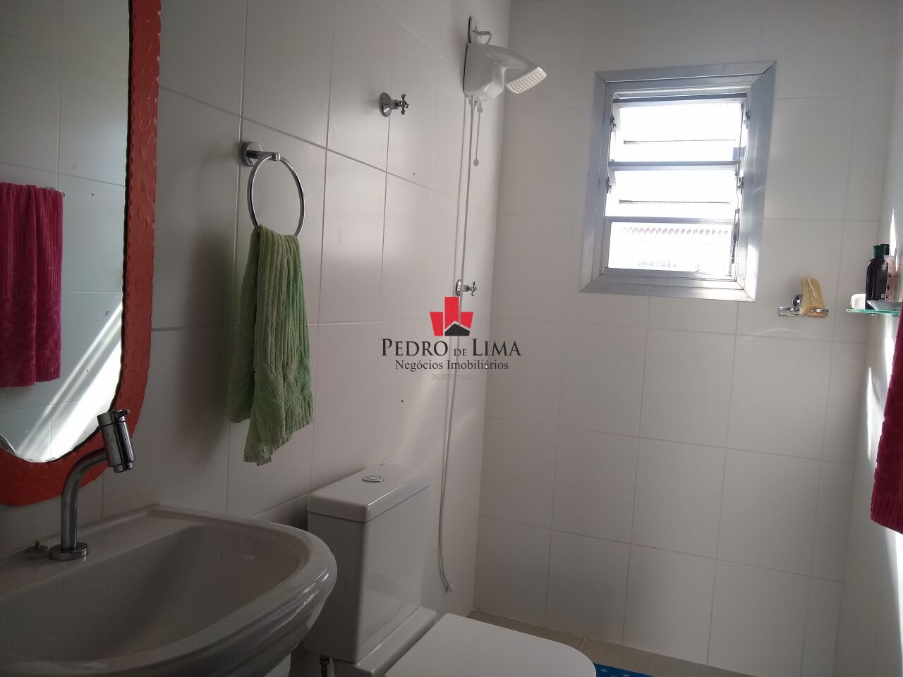 Casa Térrea 3 dormitórios e 2 vagas em Penha