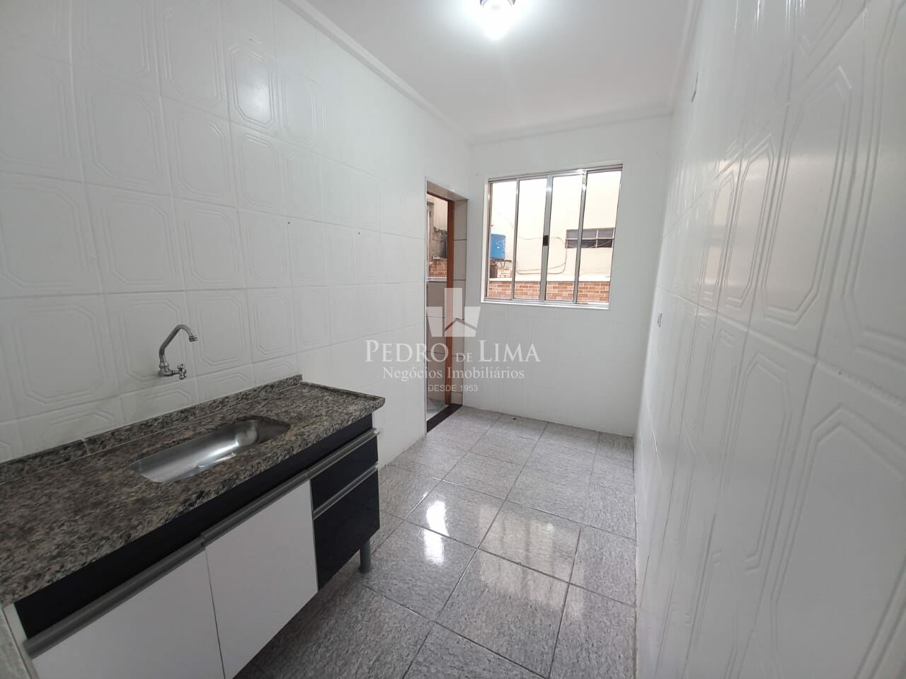 imagem do imovel Apartamento com 1 dormitório em excelente localização no bairro da Penha ref: PE38012