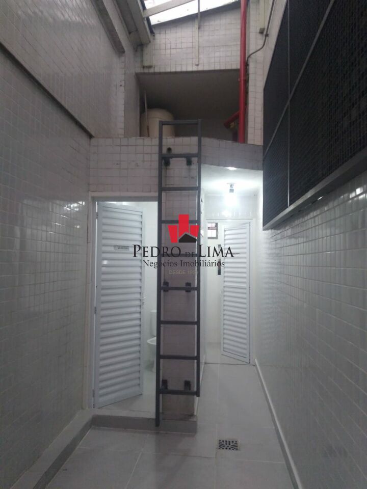 Excelente prédio comercial com salão e 17 salas no andar superior