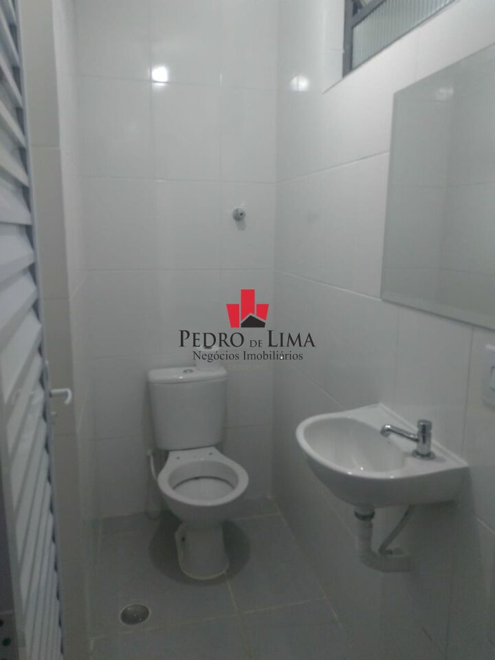 Excelente prédio comercial com salão e 17 salas no andar superior