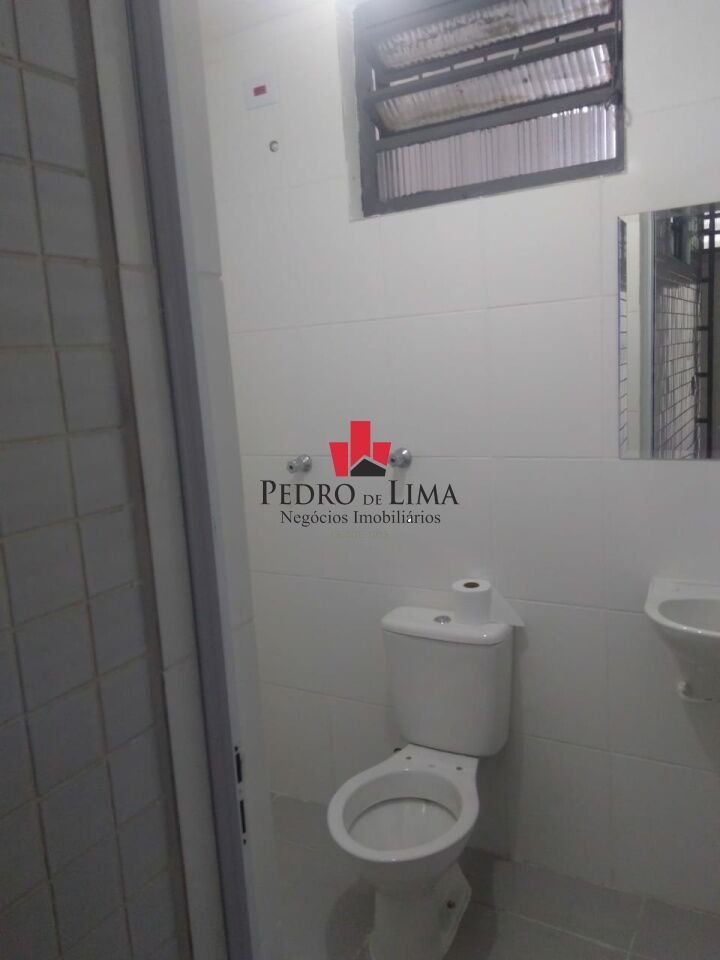 Excelente prédio comercial com salão e 17 salas no andar superior