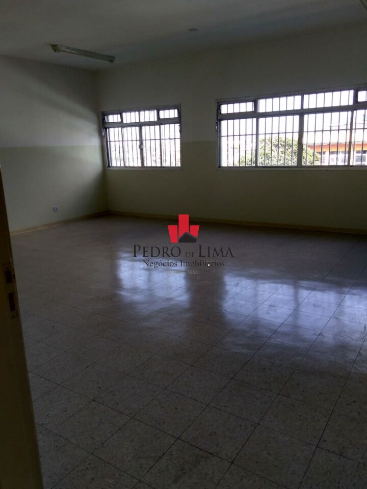 Excelente prédio comercial com salão e 17 salas no andar superior