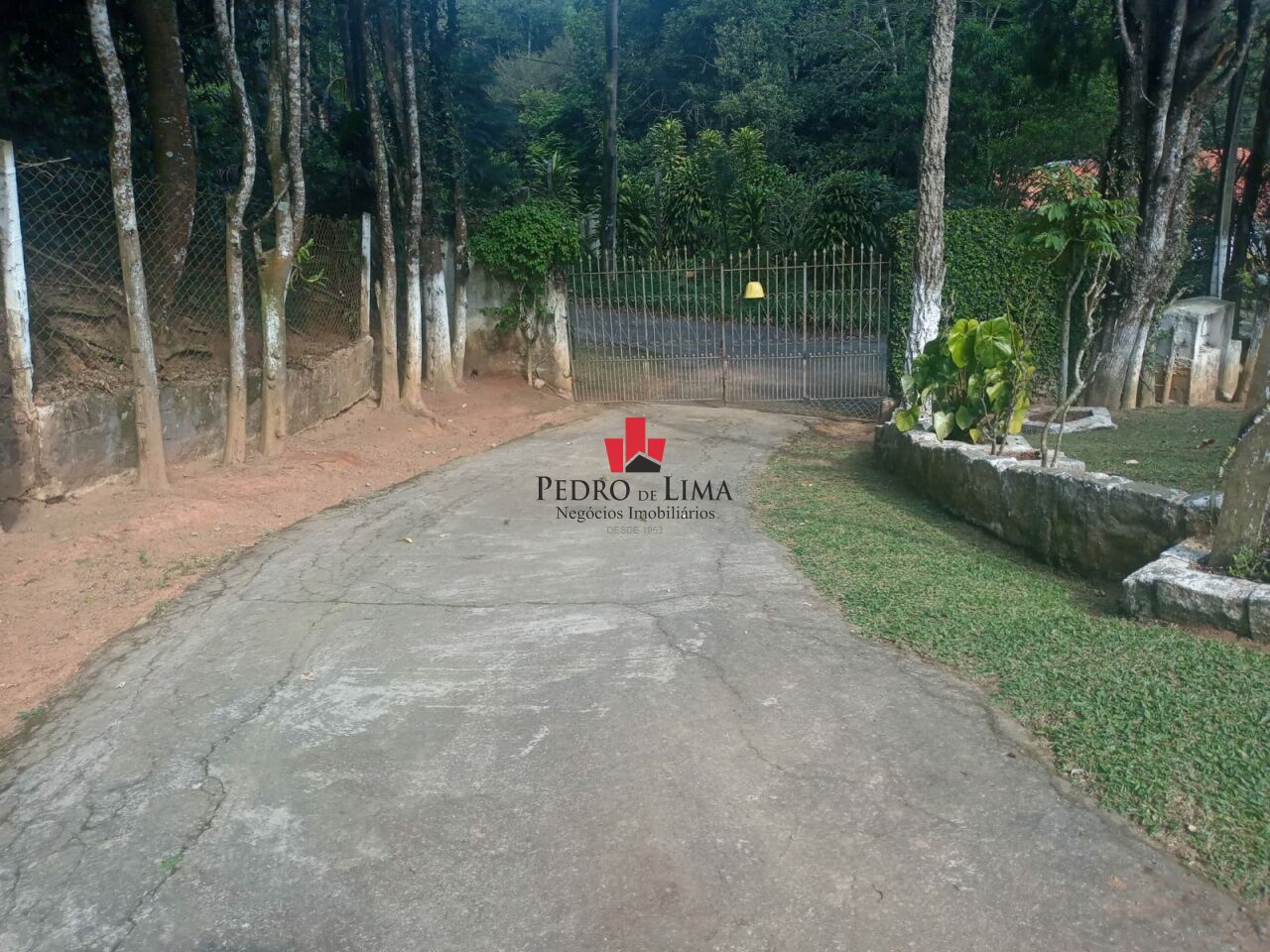 imagem do imovel Chácara em Arujá ref: PE38095