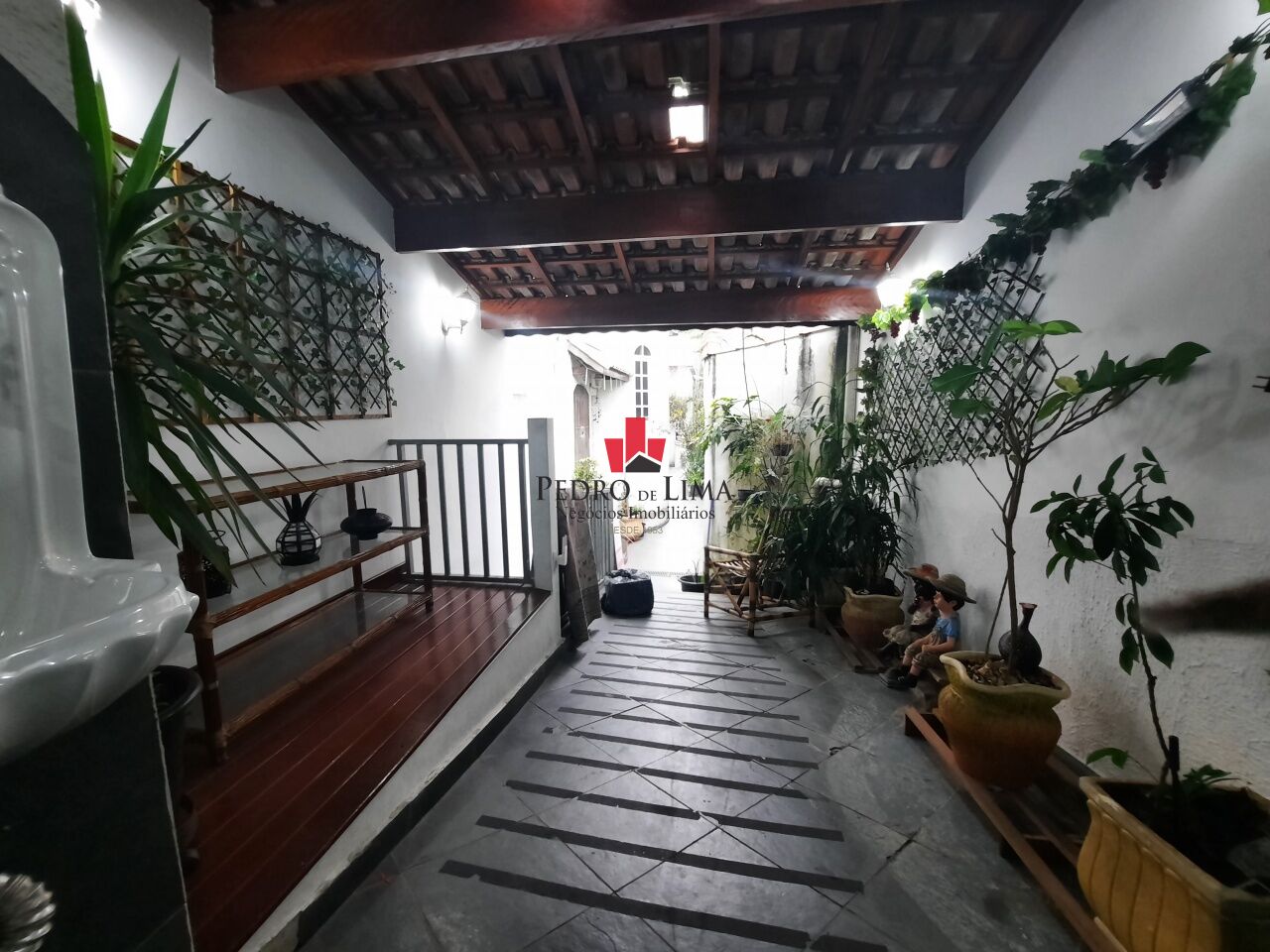Sobrado frontal  com 3 Dormitórios e mais 2 casas no quintal- Ermelino Matarazzo