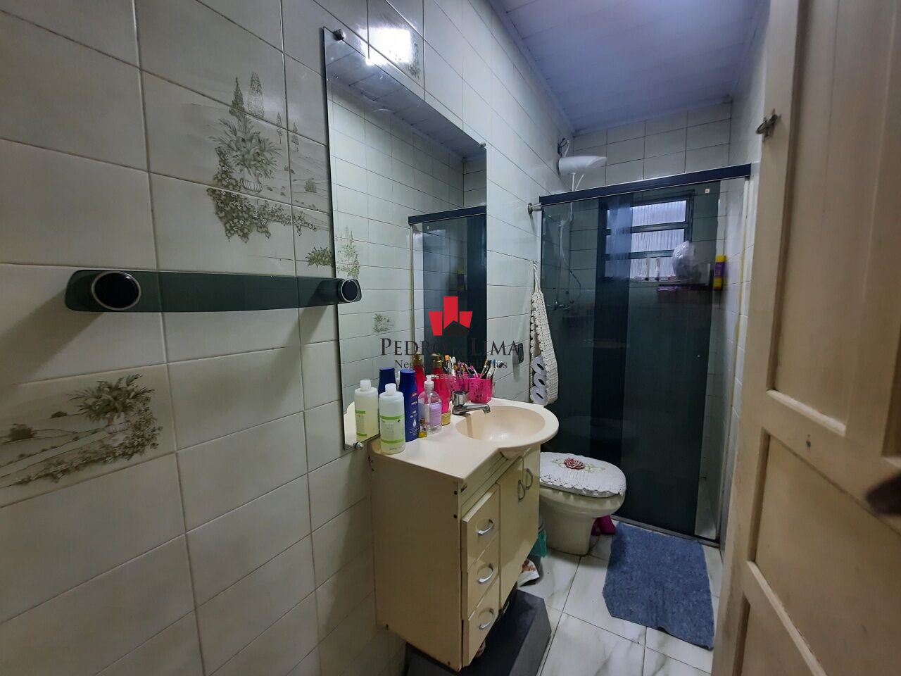 Sobrado frontal  com 3 Dormitórios e mais 2 casas no quintal- Ermelino Matarazzo