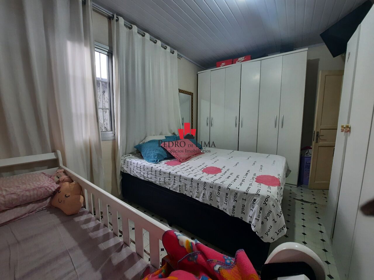 Sobrado frontal  com 3 Dormitórios e mais 2 casas no quintal- Ermelino Matarazzo
