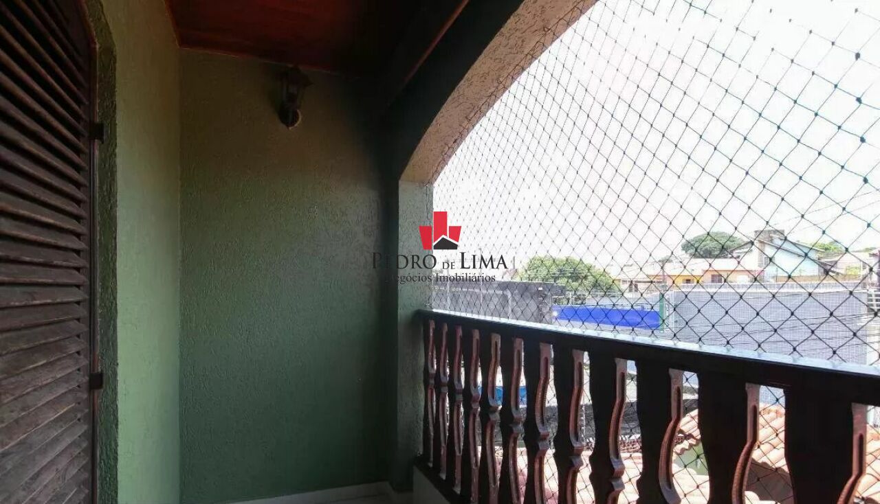 Sobrado frontal na Vila Curuçá