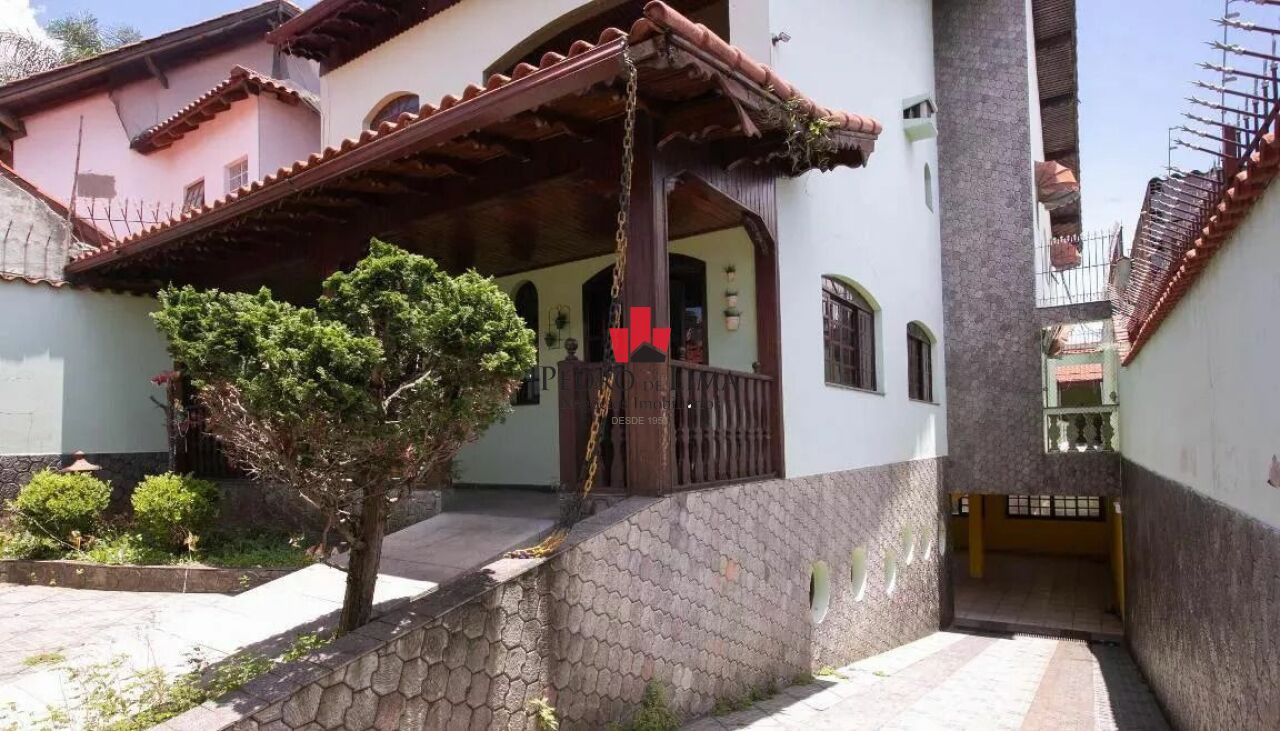 Sobrado frontal na Vila Curuçá