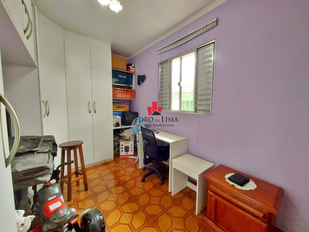 Sobrado Frontal com 2 dormitórios, 1 suíte, 2 vagas e 179 M² na Ponte Rasa.
