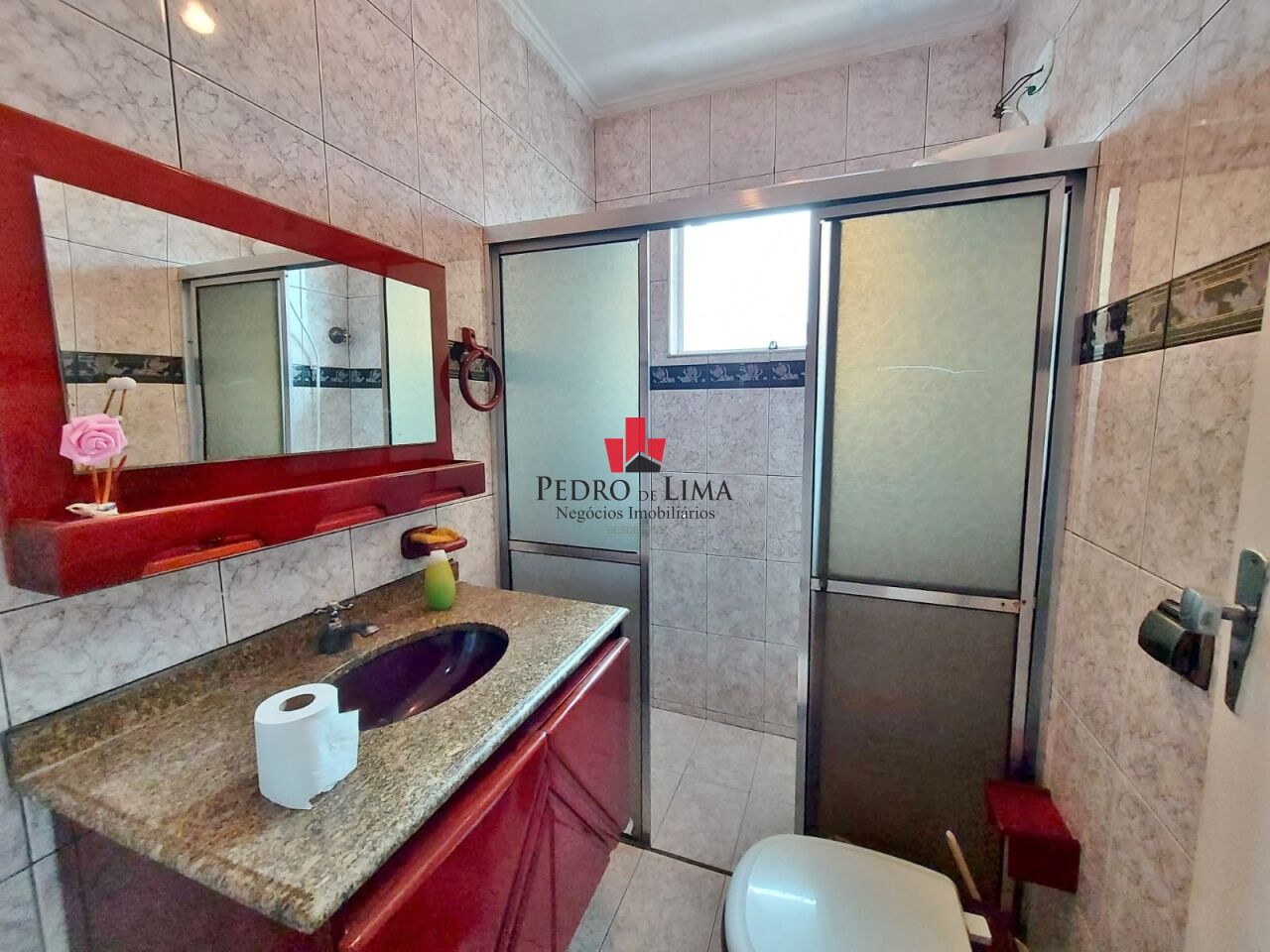 Sobrado Frontal com 2 dormitórios, 1 suíte, 2 vagas e 179 M² na Ponte Rasa.