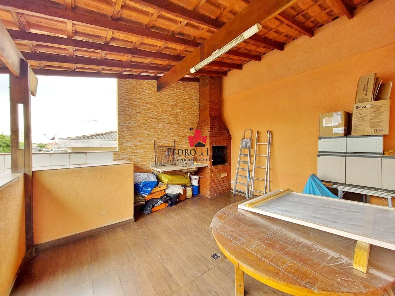 Sobrado Frontal com 2 dormitórios, 1 suíte, 2 vagas e 179 M² na Ponte Rasa.