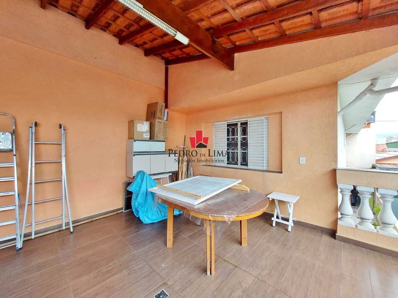 Sobrado Frontal com 2 dormitórios, 1 suíte, 2 vagas e 179 M² na Ponte Rasa.