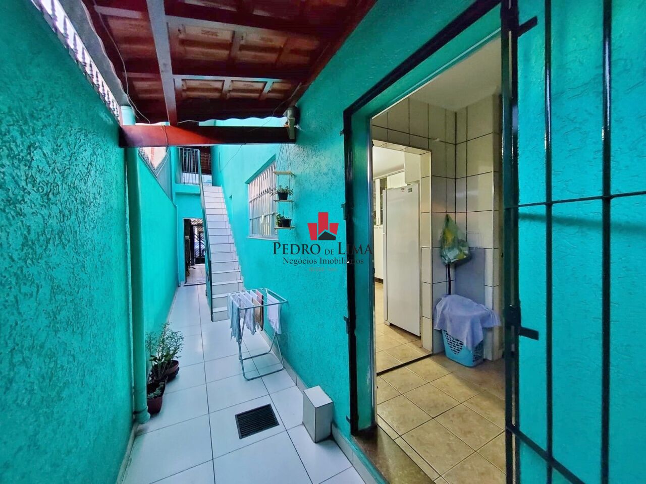Sobrado com 3 quartos, 2 vagas, 210 m², bairro Ponte Rasa.