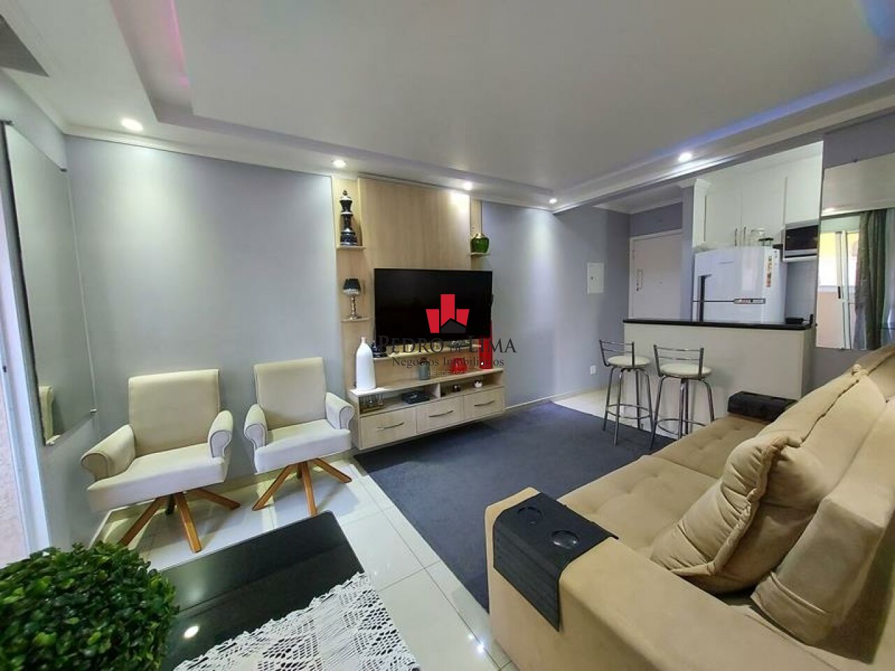 imagem do imovel Apartamento de 2 dormitórios, 1 vaga e 49 m² na Penha ref: PE39657