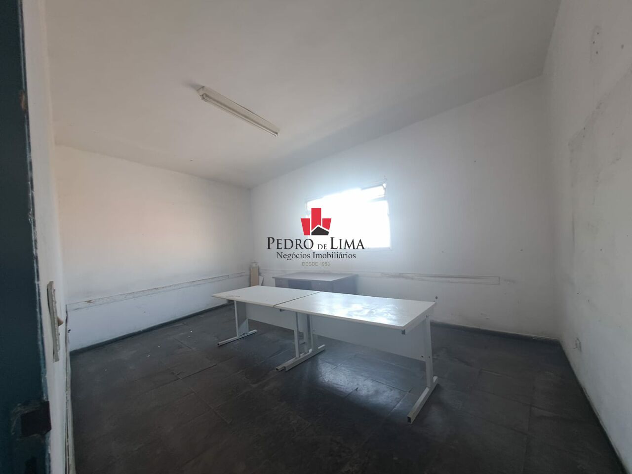 Prédio Comercial com Salão em Itaquera