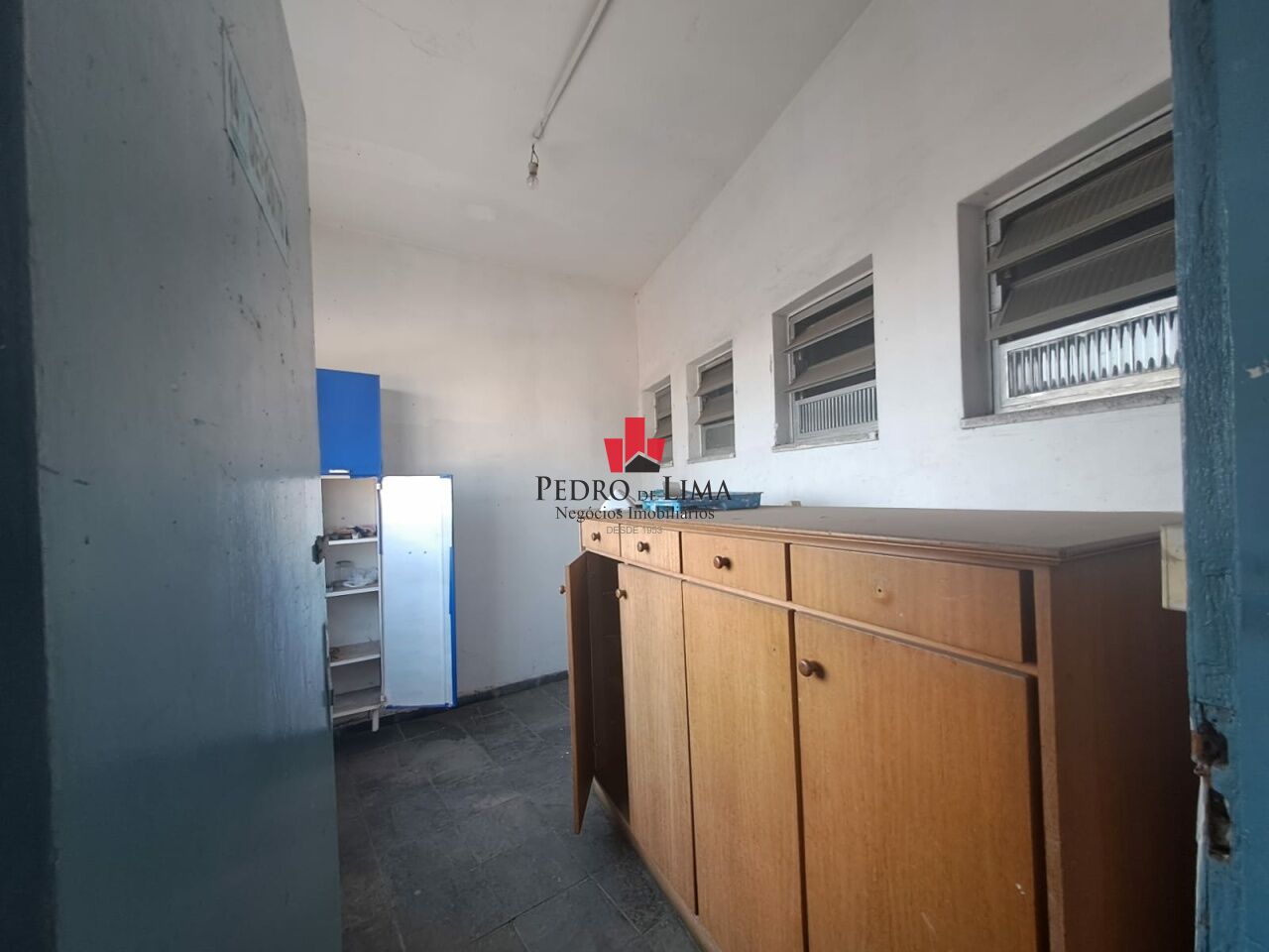 Prédio Comercial com Salão em Itaquera