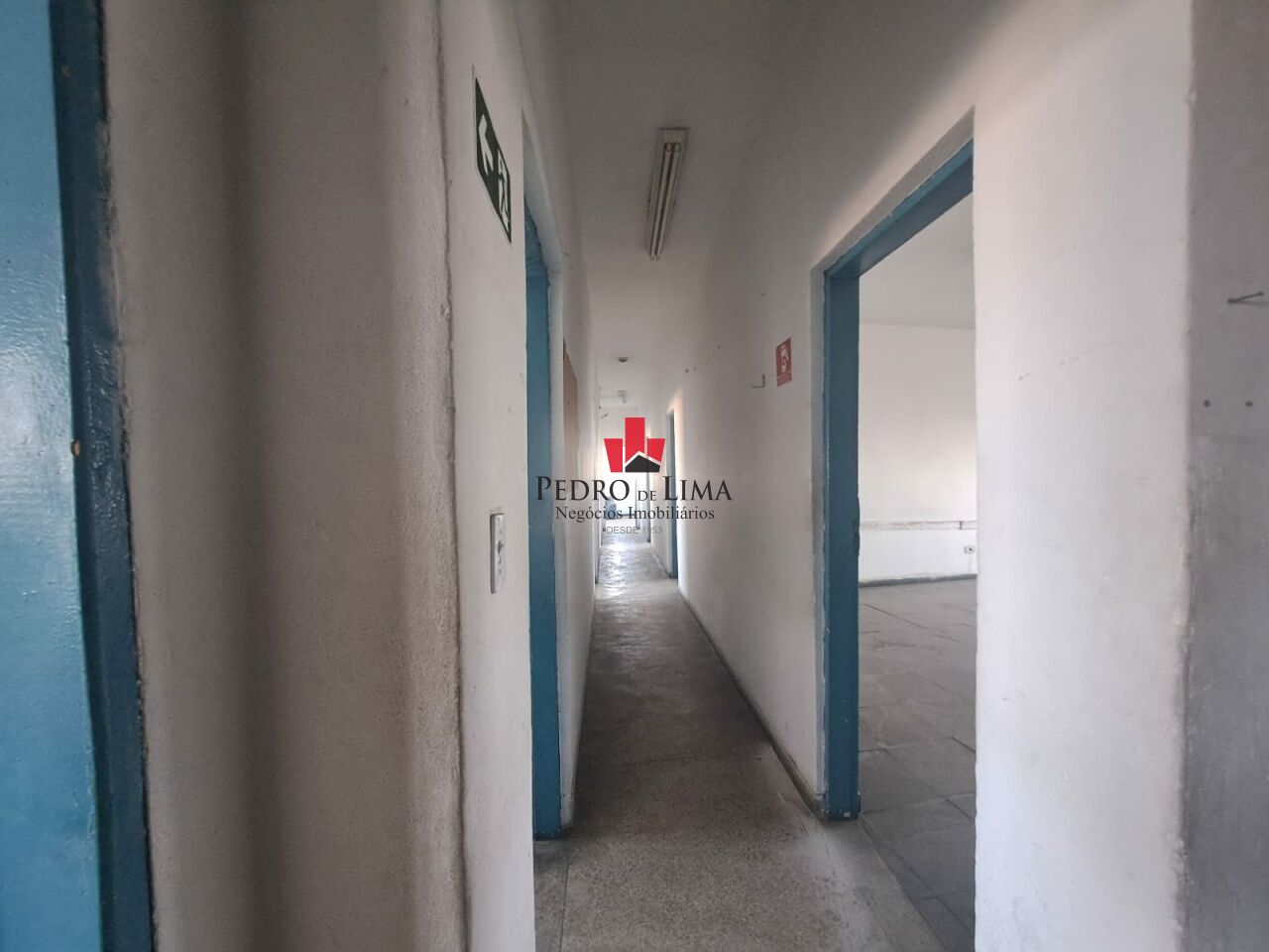 Prédio Comercial com Salão em Itaquera