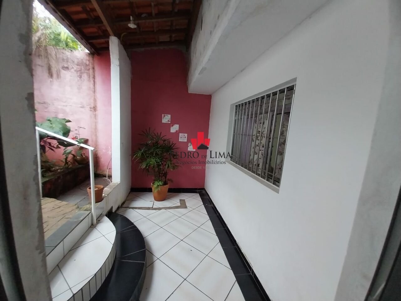 Terreno com 3 casas na Ponte Rasa