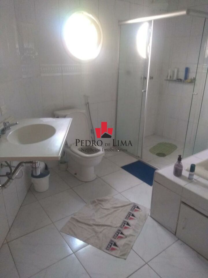Imóvel ótimo para renda, 3 casas no terreno em Itaquera